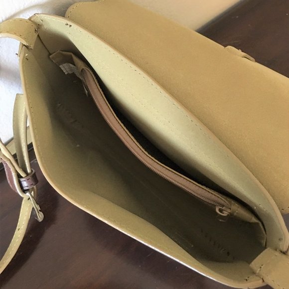 Mondani Vegan Leather Shoulder Bag - Picture 5 of 8